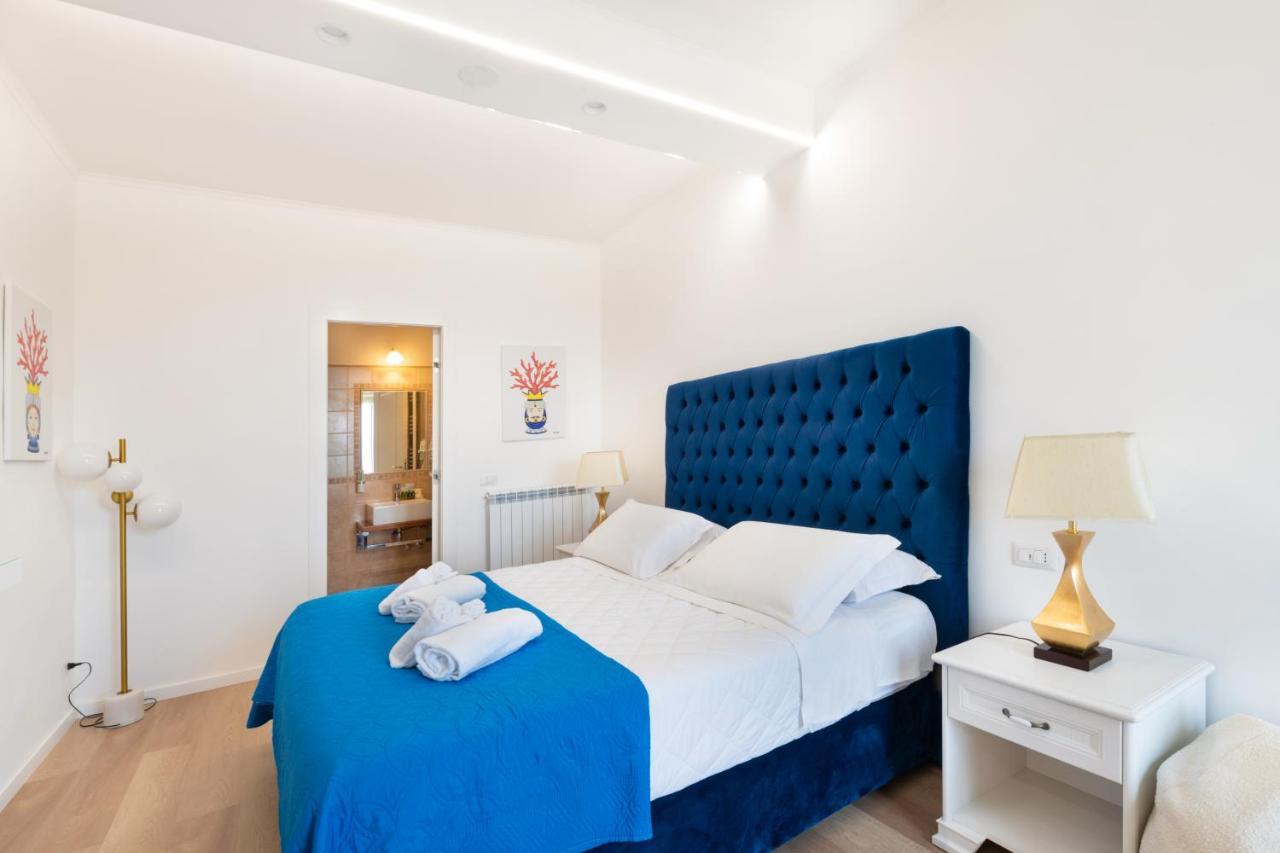 Bed and Breakfast The Attico à Sorrente Extérieur photo